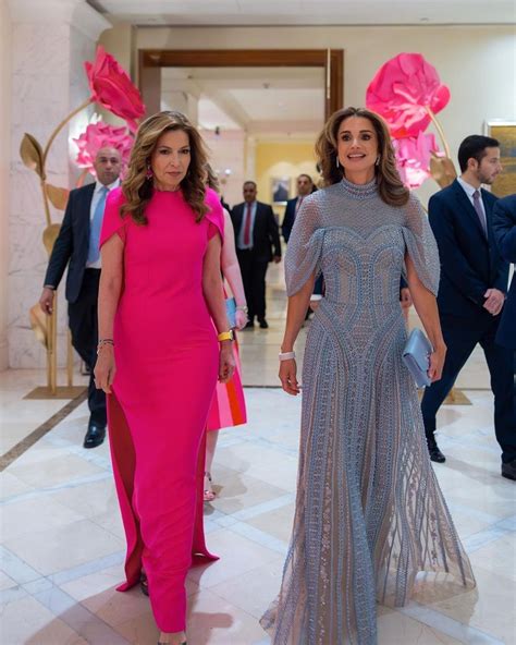 Queen Rania of Jordan made dramatic alterations to her Hope Gala dress ...