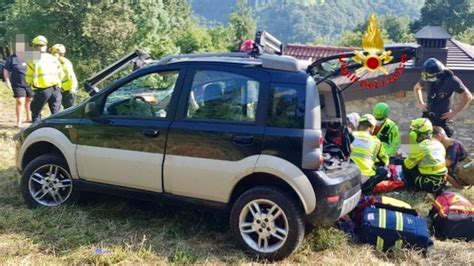 Auto Si Ribalta Ventunenne Trasportata In Ospedale Con L Elicottero