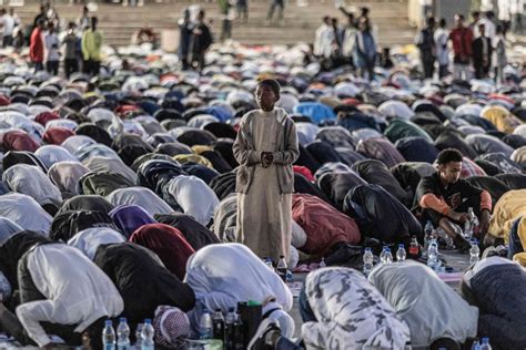 صور من أجواء رمضان حول العالم شاهد