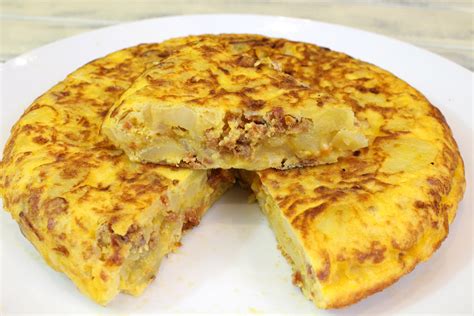 Tortilla De Patatas Con Chorizo