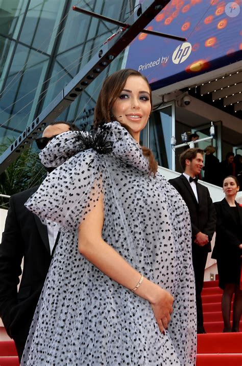 Photo Nabilla Benattia Enceinte Mont E Des Marches Du Film