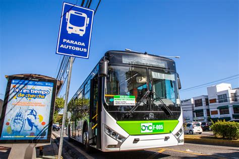 Intrant prohíbe paradas de motoristas en los corredores de autobuses