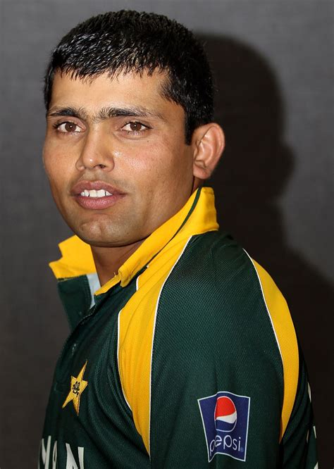Pakistani Cricket Players Biography Wallpapers : Umar Akmal