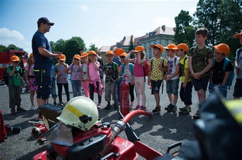 V Sadek Sar P Ist L Na Dni Otev En Ch Dve Velitelstv Ochrann Slu By