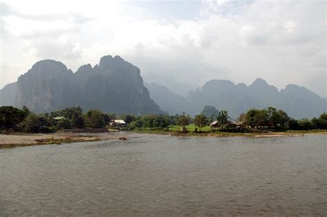 Vang Vieng Une Tape Indispensable Pour Tout Voyage Au Laos