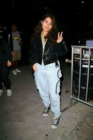 697145310 Alessia Cara Alessiacara Alessiasmusic Nude OnlyFans NudoStar TV