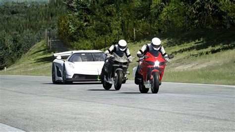 Koenigsegg Jesko Vs Kawasaki Ninja H R H Superbikes Vs Koenigsegg