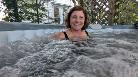 RelxTime Inflatable Hot Tub Review A Great Tub With A Low Price But A Strange Spelling