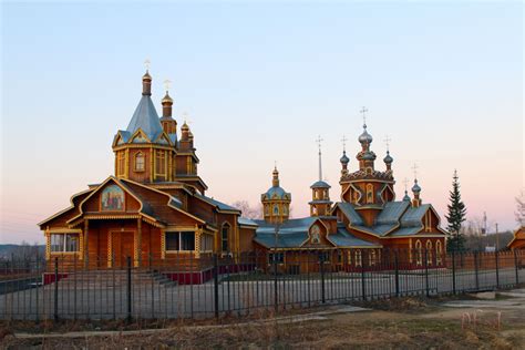 Храмовый комплекс. Церкви Серафима Саровского и Жён-мироносиц ...