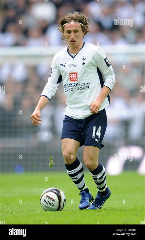 Luka Modric Tottenham Hotspur Fc Wembley Stadium London England 01