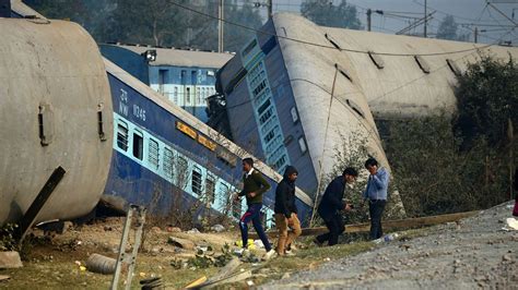 مصر تُعرب عن تعازيها في ضحايا حادث تصادم عدة قطارات بولاية أوديشا في