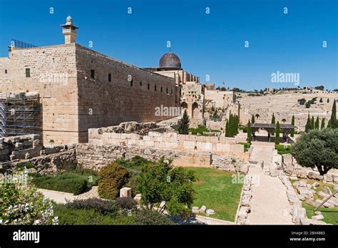 the al aqsa mosque and al fakhria minaret dominate the southern wall of ...