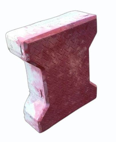 Red I Shape Concrete Paver Block Dimensions X Inch Lxw