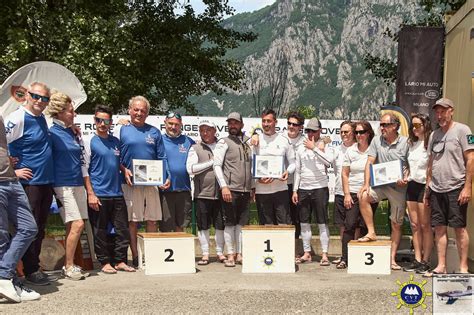 Il J24 Della Marina Militare La Superba Vince Anche La Sesta Regata