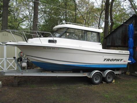 2003 Trophy 2359 Hardtop Pilothouse for sale - YachtWorld