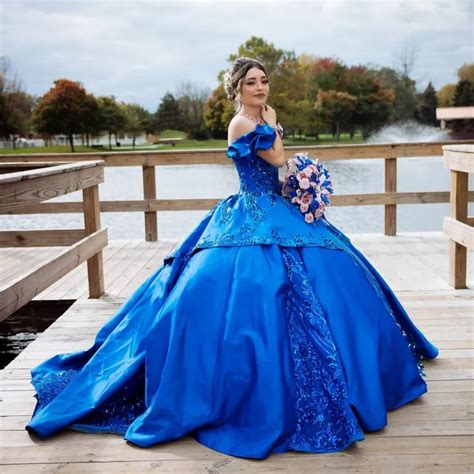 Luxe Bleu Robe De Bal Quinceanera Robe Avec Brillant Dentelle