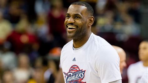 Lebron James Signs Lifetime Deal With Nike