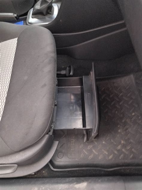 Передние сиденья поло седан — Volkswagen Polo Sedan, 1,6 л, 2011 года ...