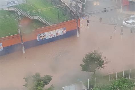 Taboão da Serra tem chuva forte e pontos de alagamento na tarde desta