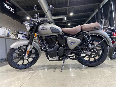 2024 Royal Enfield Classic 350 Dark Gunmetal Grey Young Powersports Xl