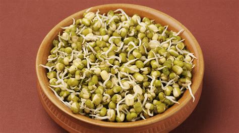 Green Gram Sprouts Health Benefits Nutritional Value Of Green Grams