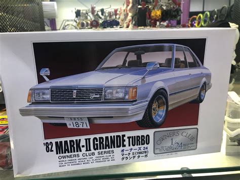 Купить Сборная модель TOYOTA MARK II 1982