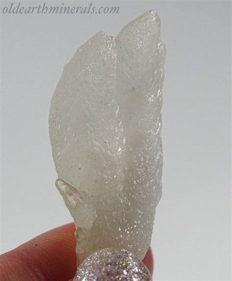 Phosphorescent White Aragonite Cave Calcite Crystal Etsy Calcite