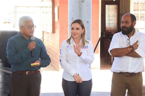 Paola Angón continúa instalaciones de escuelas de San Pedro Cholula