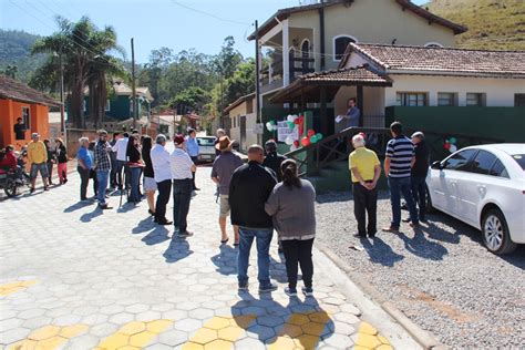 Comunidade do Bairro do Bragança celebra obra de calçamento entregue