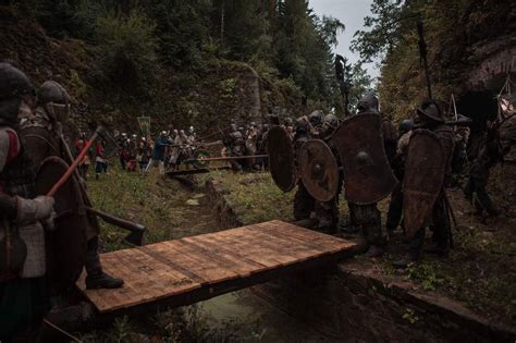 Daily Inspiration - Larp Bridge Battle | LARPING.ORG