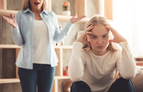 Teens with overbearing parents lack self-esteem in adulthood - Earth.com