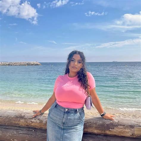 In Pink Nudes 2busty2hide NUDE PICS ORG