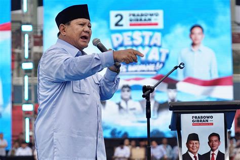 Once disgraced, military man Prabowo eyes Indonesia presidency after ...