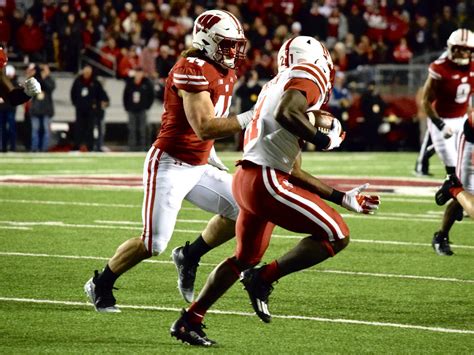 Wisconsin Football Vs Nebraska The Daily Cardinal