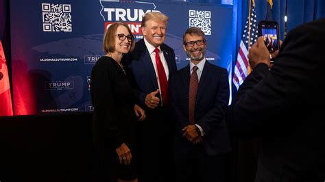 Trump And Desantis Collide For First Time In Iowa As Fortunes Diverge