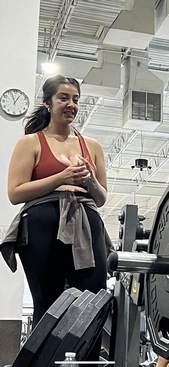 Big Tits Spewing Out At Gym Boobs Forum