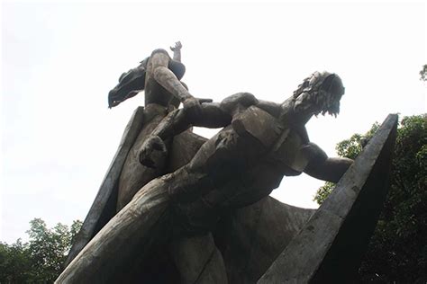 Inang Bayan Monument (Video Walkthrough) - Bantayog ng mga Bayani