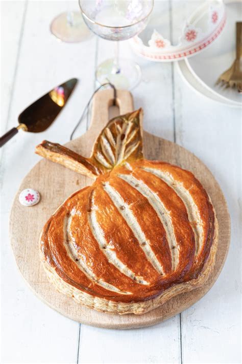 Galette des rois aux pommes et à la cannelle en forme de pomme