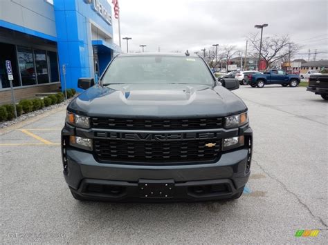 2019 Shadow Gray Metallic Chevrolet Silverado 1500 Custom Crew Cab 4wd 132795663 Photo 2