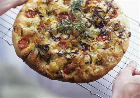 Focaccia Di Semola Con Lievito Madre Una Ricetta Dalla Lunga Lievitazione