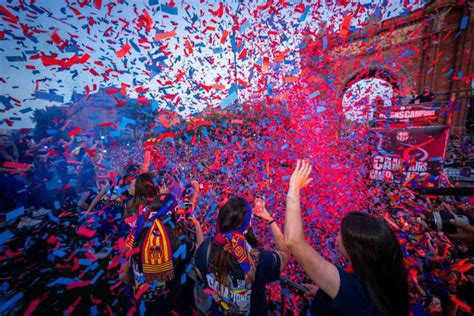 Pin de Rooz en Barcelona Visca barça Futbol femenino Futbol