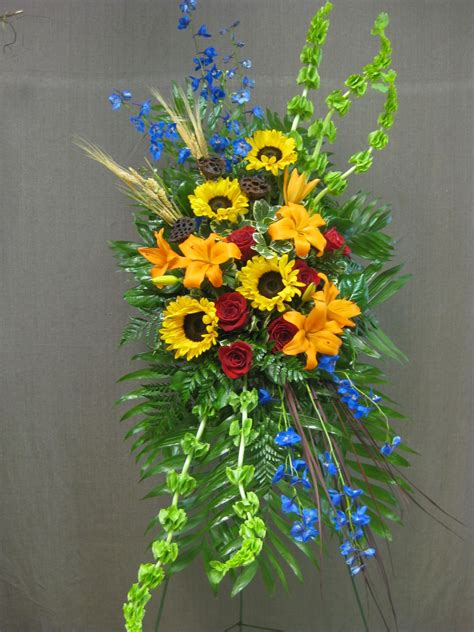 Standing Funeral Spray Funeralflowers Spray Sunflowers Masculine