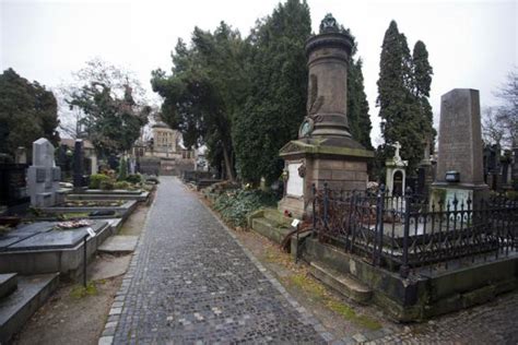 Statue Of Nude Woman In Vy Ehrad Cemetery Vy Ehrad Cemetery Prague