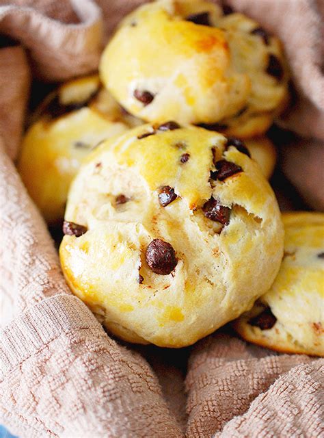 Chocolate chip brioche - Eva Bakes