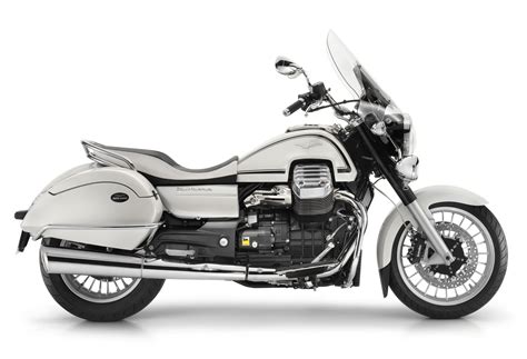 Motorrad Vergleich Moto Guzzi California Touring Vs Triumph