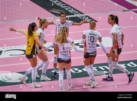 Italian Women Volleyball Hi Res Stock Photography And Images Alamy