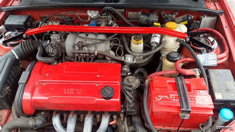 Tuning Daewoo Lanos Sport Red Engine Bay