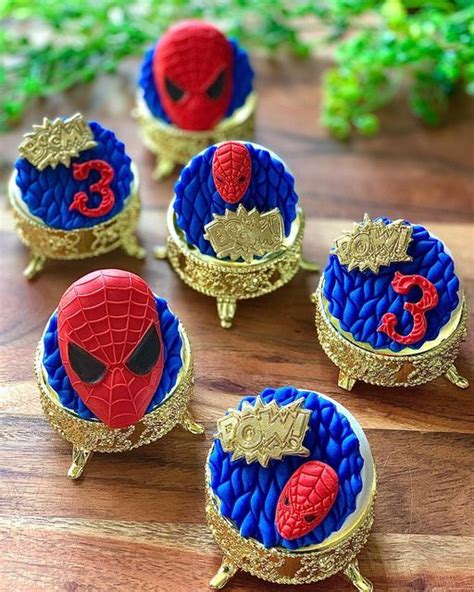 Molde De Silicona Superheroes Mini PauCakes Argentina