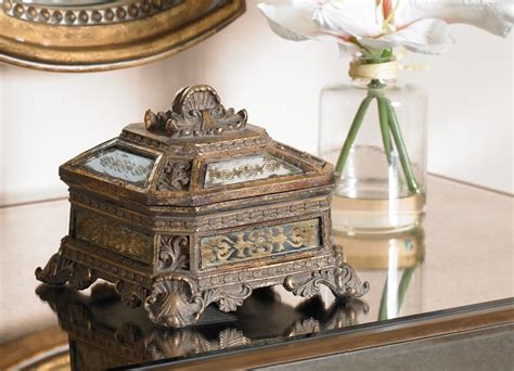 25 Beautiful Antique Jewelry Boxes | Zen Merchandiser