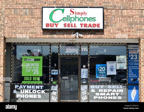 Cellphone Repair Shop Stock Photo Alamy